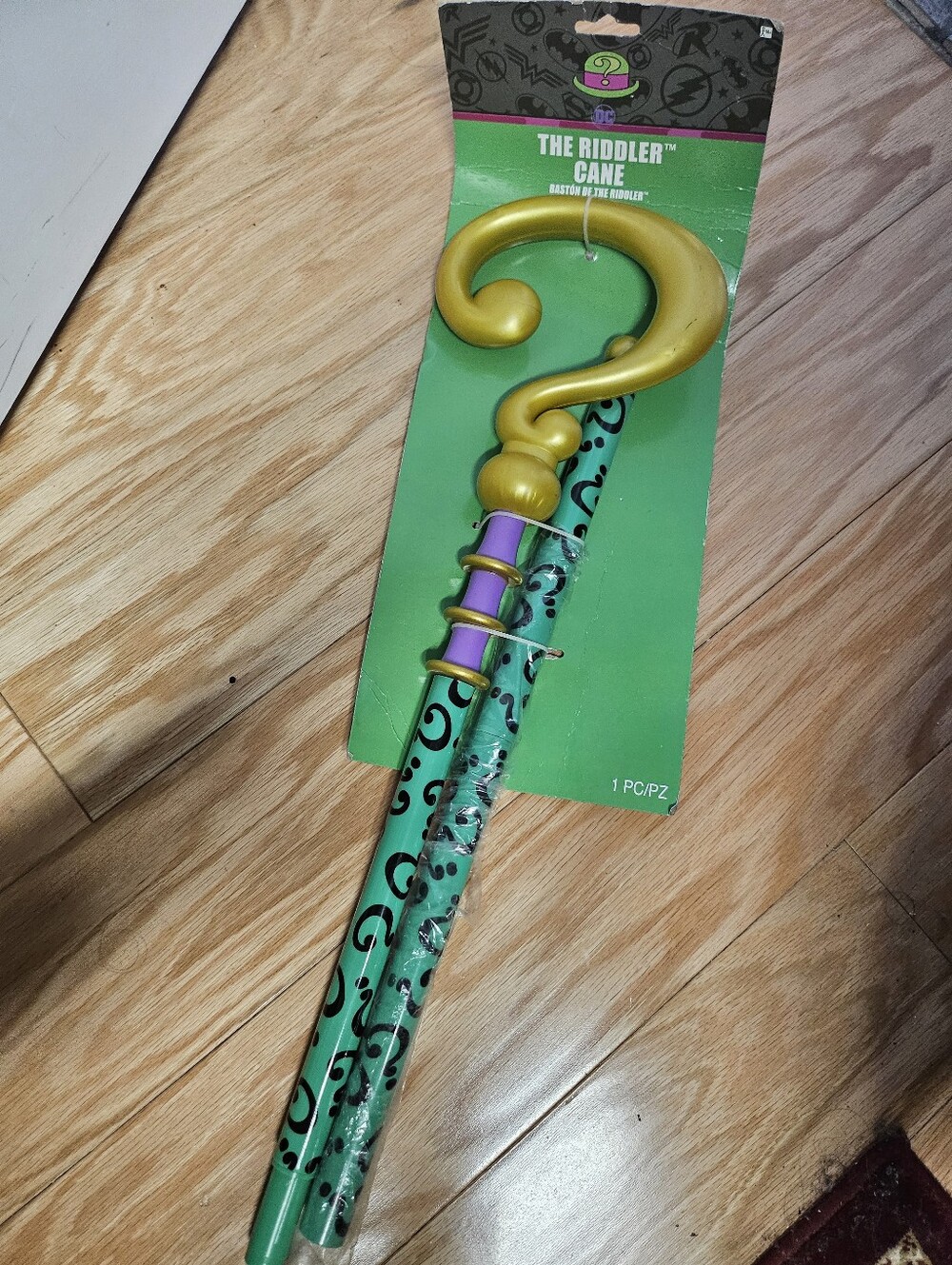 The Riddler Accessory Kit & Cane Set - Green and Purple Riddler Costume Props - Picture 11 of 16